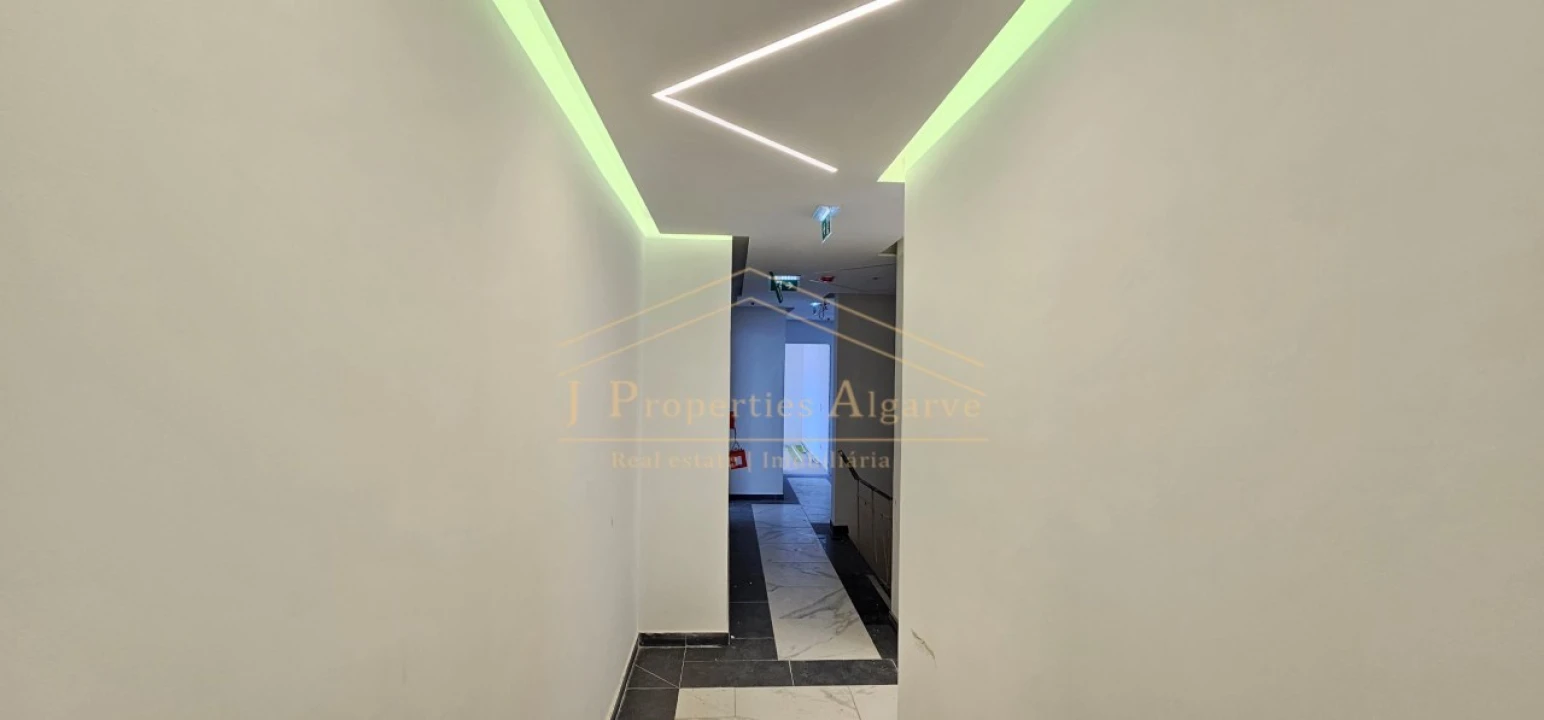 Prédio para Venda em Faro (Sé e São Pedro) Foto 20