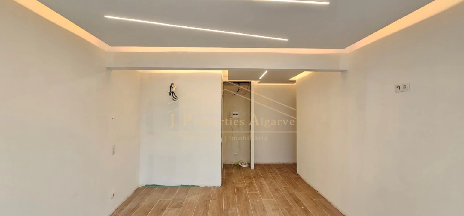 Prédio para Venda em Faro (Sé e São Pedro) Foto 27