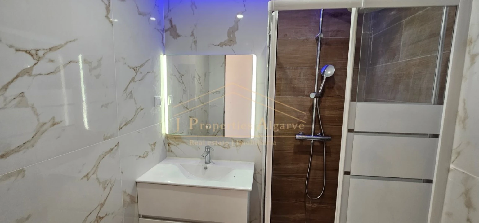 Prédio para Venda em Faro (Sé e São Pedro) Foto 28