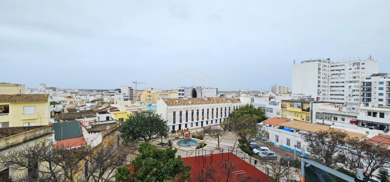 Prédio para Venda em Faro (Sé e São Pedro) Foto 32