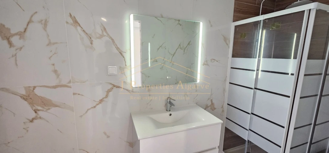 Prédio para Venda em Faro (Sé e São Pedro) Foto 15