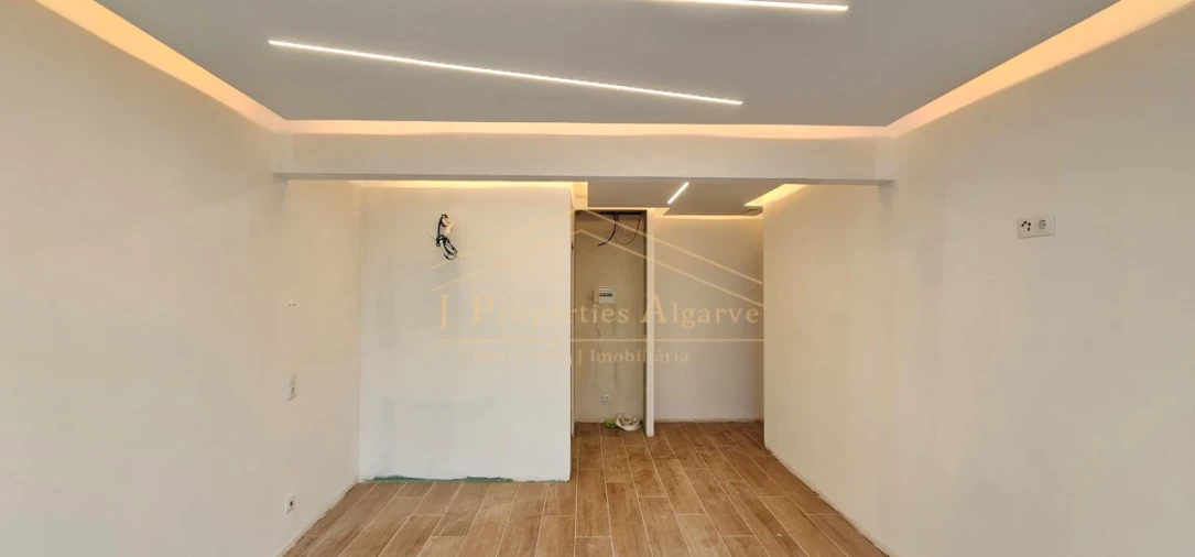 Prédio para Venda em Faro (Sé e São Pedro) Foto 27