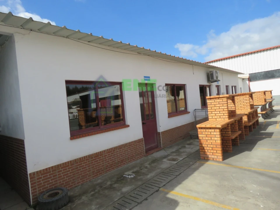 Armazém para Venda em Maxial e Monte Redondo Foto 3