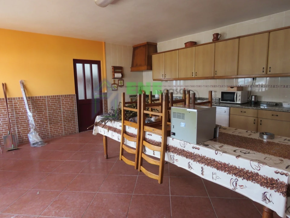 Armazém para Venda em Maxial e Monte Redondo Foto 5