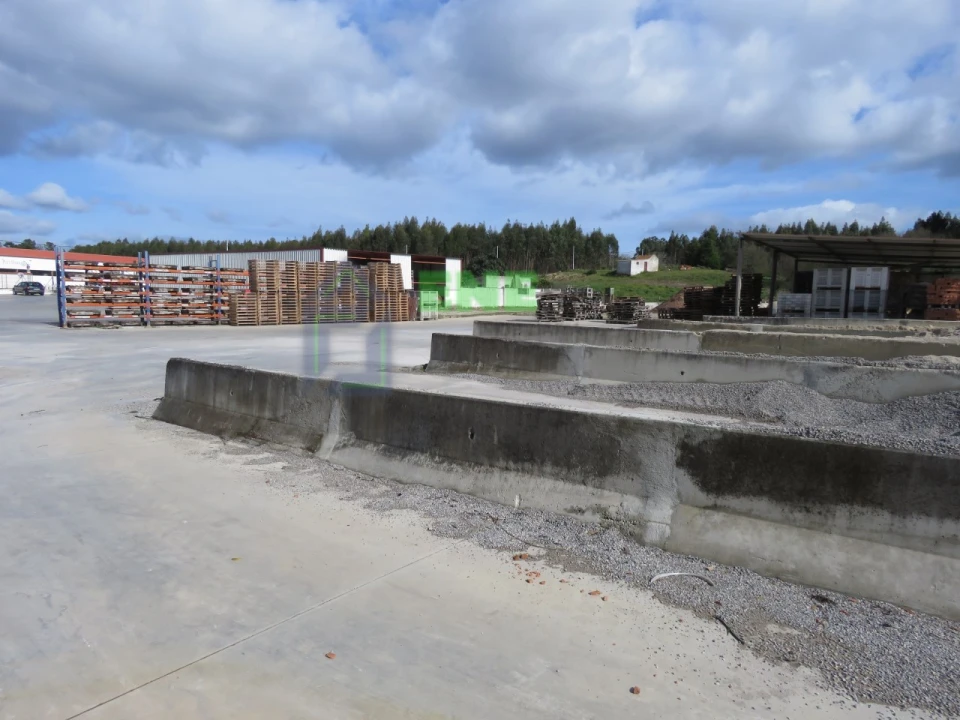 Armazém para Venda em Maxial e Monte Redondo Foto 8