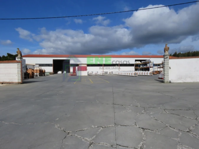 Armazém para Venda em Maxial e Monte Redondo Foto 1