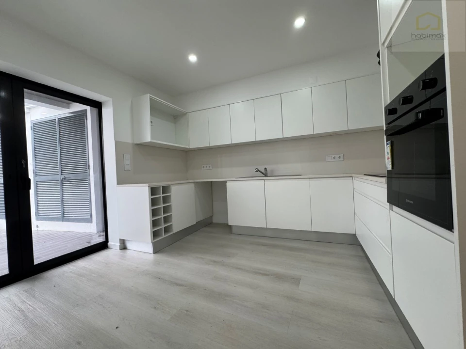 Moradia T2 para Venda em Fajã de Cima Foto 4