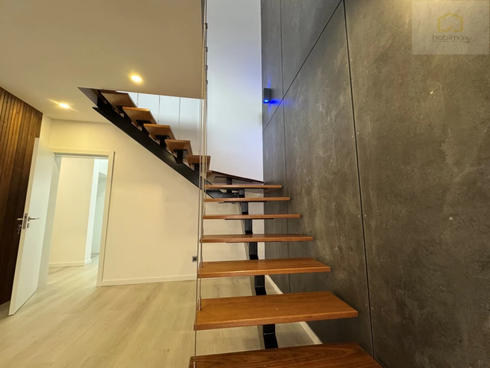 Moradia T2 para Venda em Fajã de Cima Foto 9