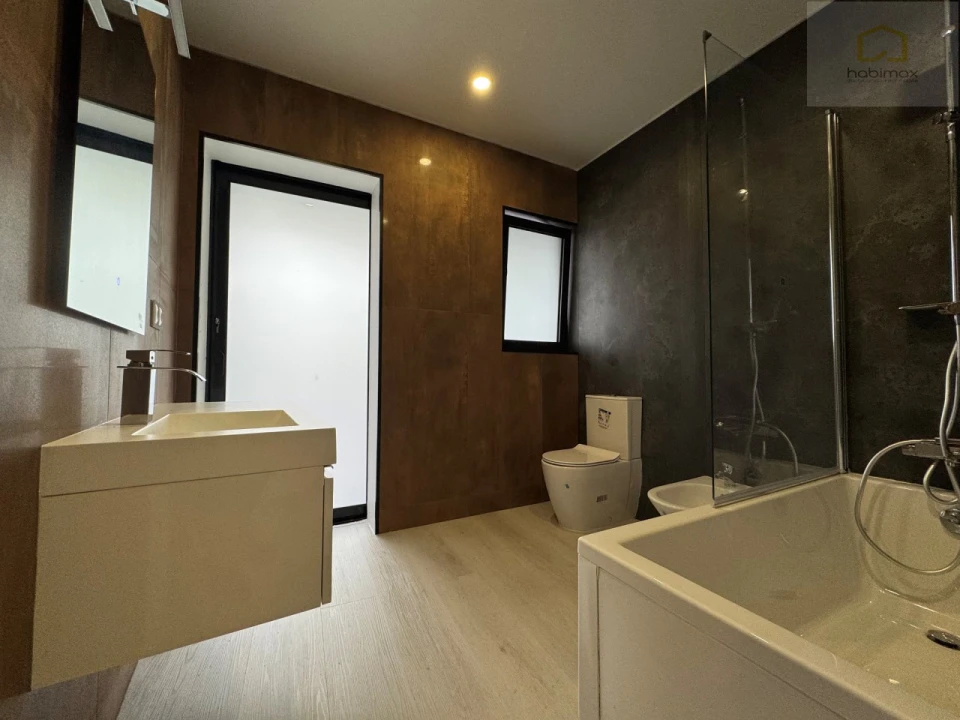 Moradia T2 para Venda em Fajã de Cima Foto 8