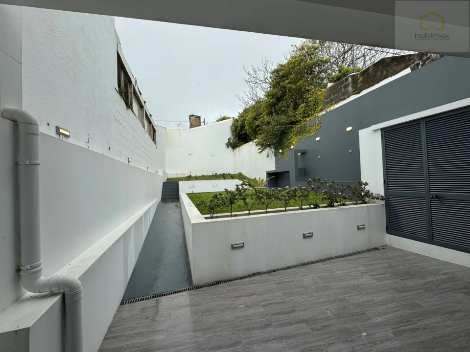 Moradia T2 para Venda em Fajã de Cima Foto 24