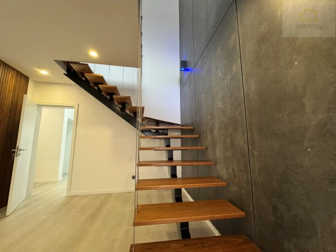 Moradia T2 para Venda em Fajã de Cima Foto 9