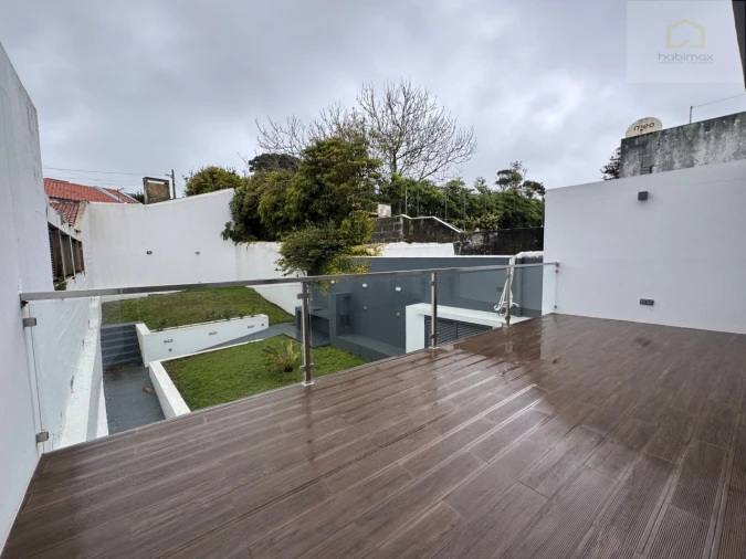 Moradia T2 para Venda em Fajã de Cima Foto 17