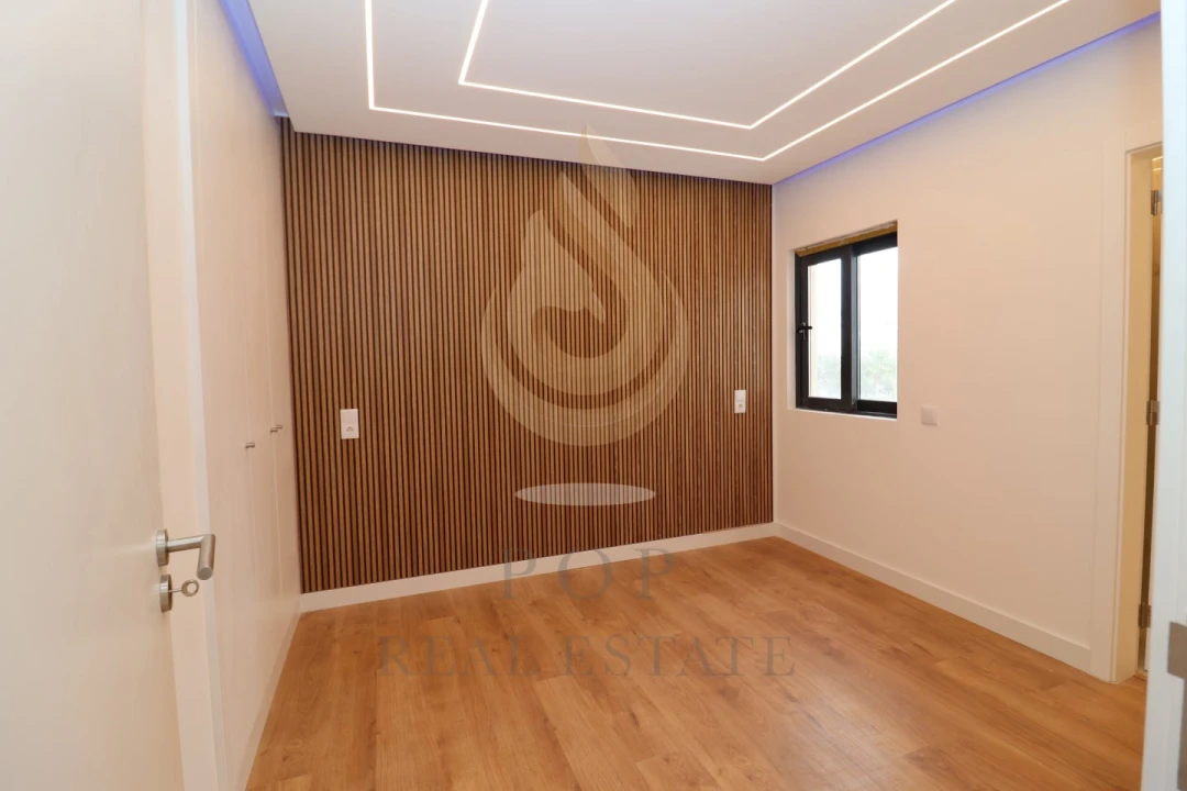 Apartamento T2 para Venda em Quarteira Foto 10