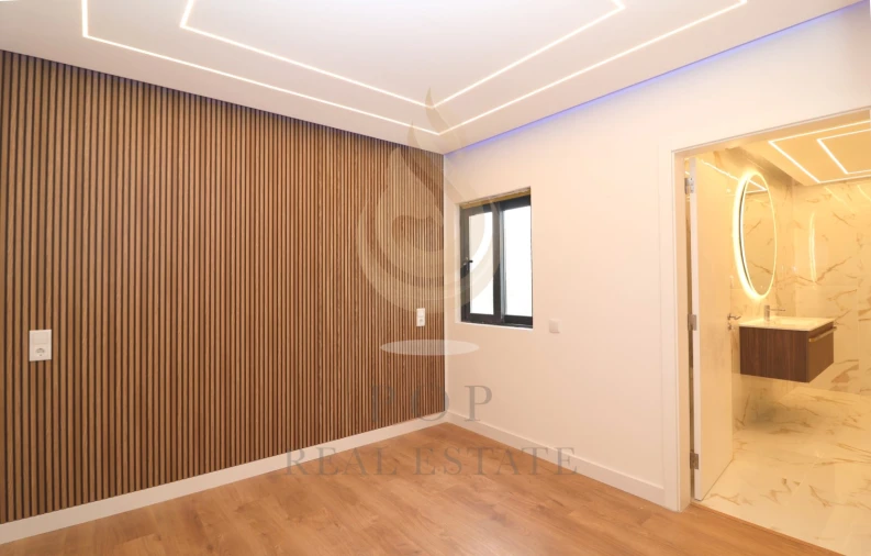 Apartamento T2 para Venda em Quarteira Foto 6