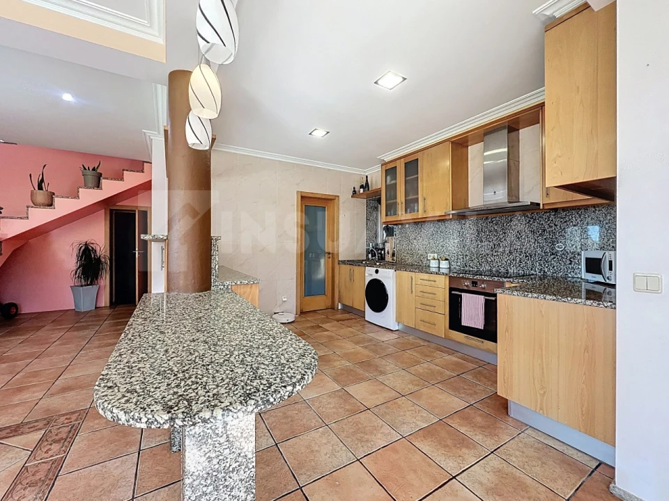 Moradia T4 para Venda em Sopo Foto 11