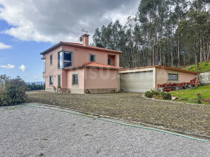 Moradia T4 para Venda em Sopo Foto 29