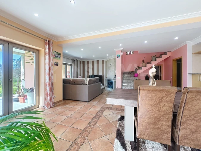 Moradia T4 para Venda em Sopo Foto 9