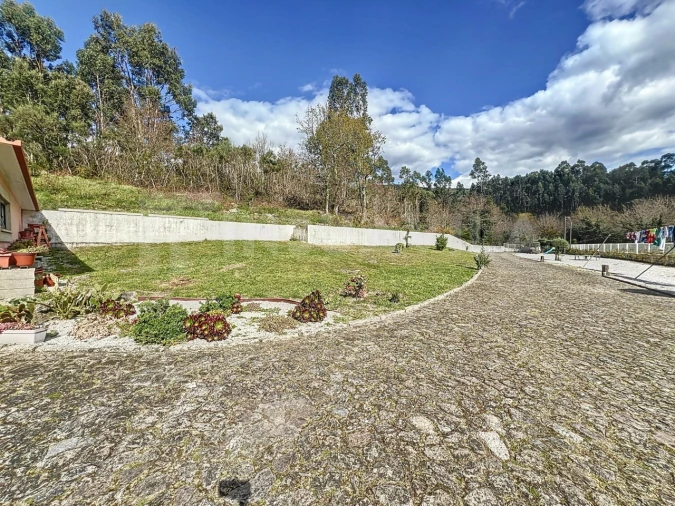 Moradia T4 para Venda em Sopo Foto 32