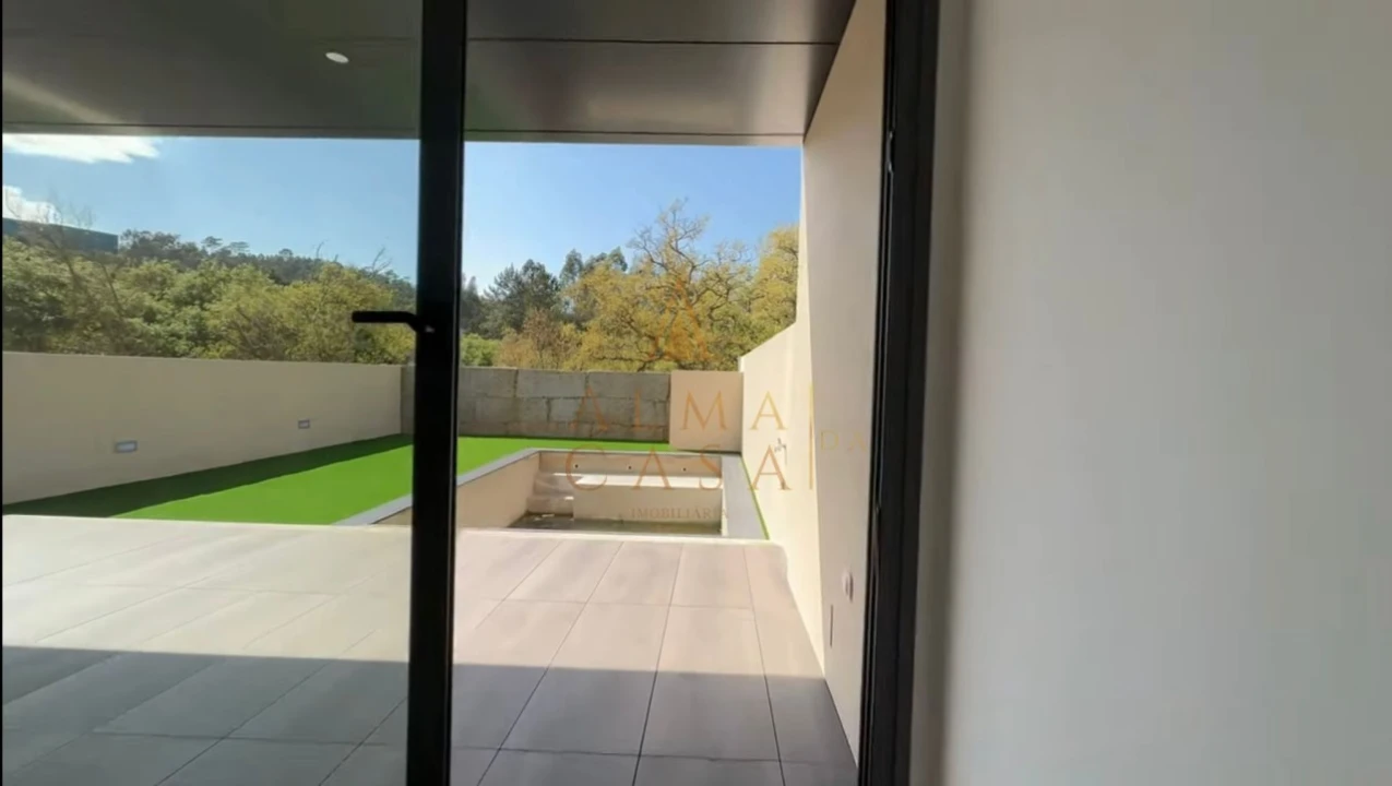 Moradia T3 para Venda em Fânzeres e São Pedro da Cova Foto 6