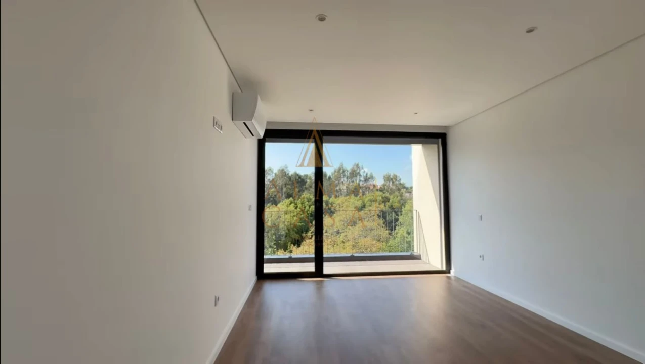 Moradia T3 para Venda em Fânzeres e São Pedro da Cova Foto 18