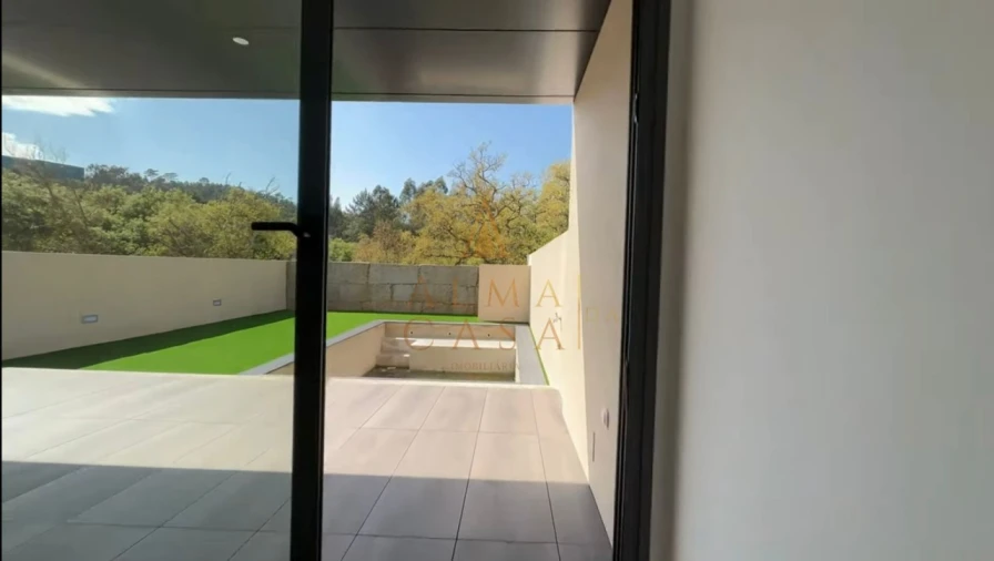 Moradia T3 para Venda em Fânzeres e São Pedro da Cova Foto 6