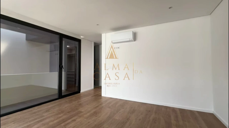 Moradia T3 para Venda em Fânzeres e São Pedro da Cova Foto 14