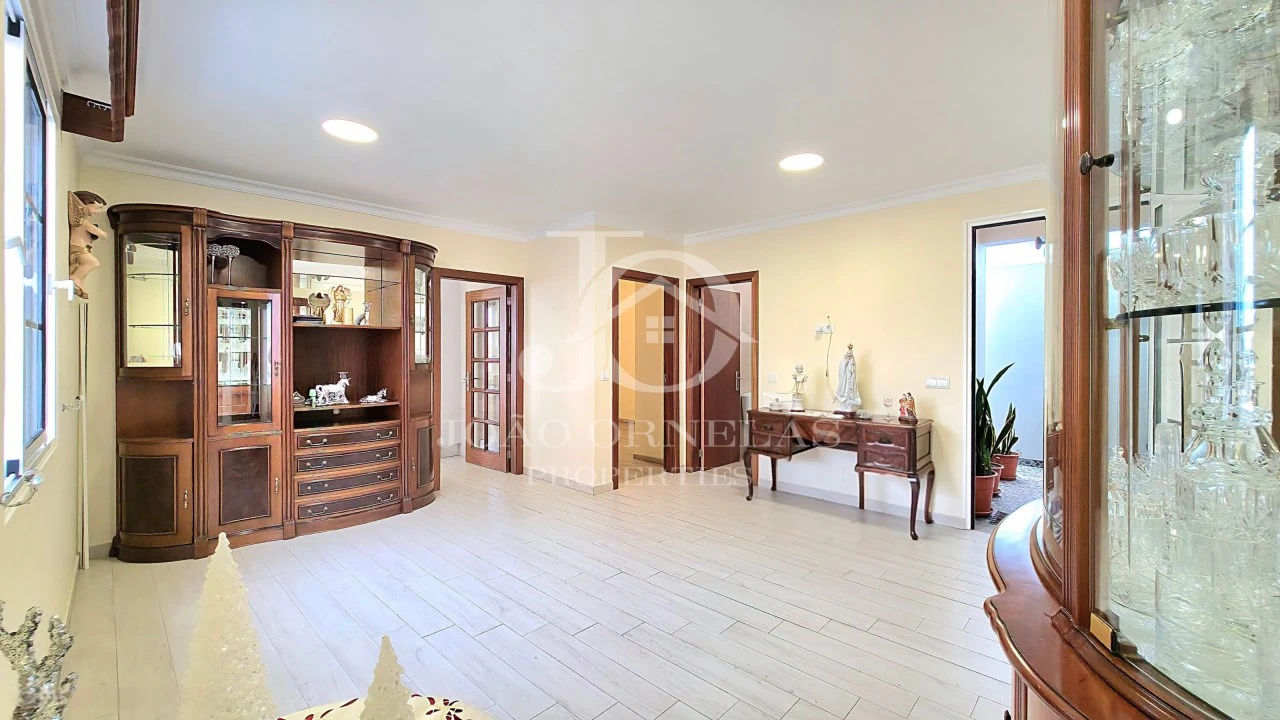 Moradia T3 para Venda em São Roque Foto 26