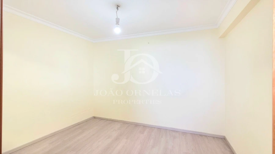 Moradia T3 para Venda em São Roque Foto 2