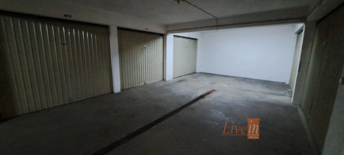 Garagem para Venda em Algueirão-Mem Martins Foto 2