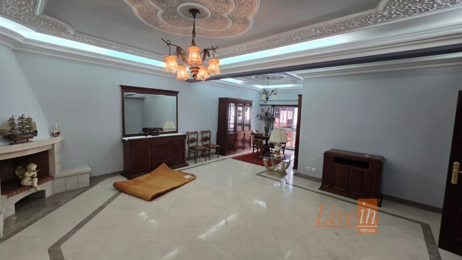 Prédio para Venda em Camarate, Unhos e Apelação Foto 7