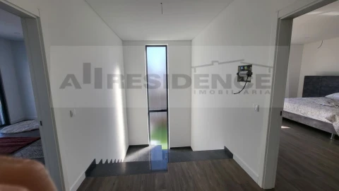 Moradia T3 para Venda em Albufeira e Olhos de Água