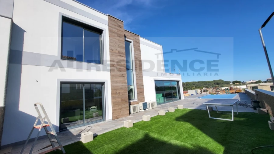 Moradia T3 para Venda em Albufeira e Olhos de Água Foto 4
