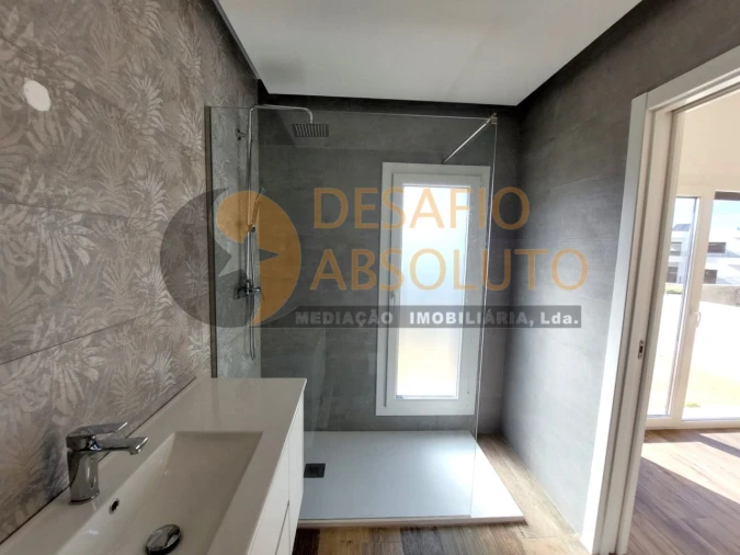 Moradia T3 para Venda em Sesimbra (Castelo) Foto 9