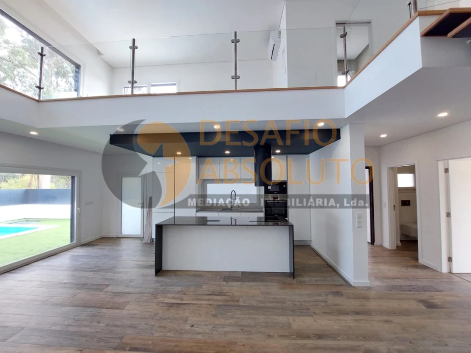 Moradia T3 para Venda em Sesimbra (Santiago) Foto 6