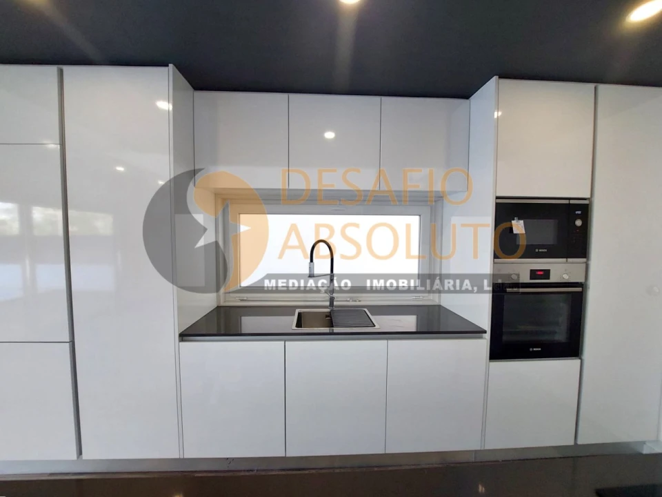 Moradia T3 para Venda em Sesimbra (Santiago) Foto 7