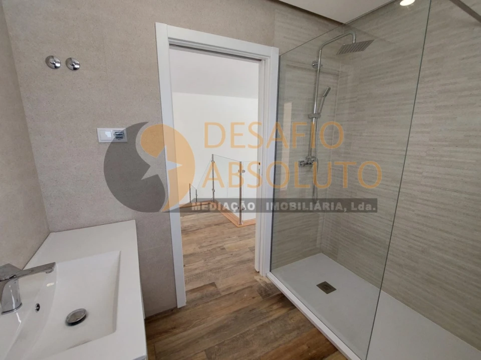 Moradia T3 para Venda em Sesimbra (Santiago) Foto 24