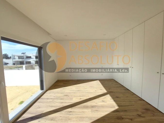 Moradia T3 para Venda em Sesimbra (Santiago) Foto 12