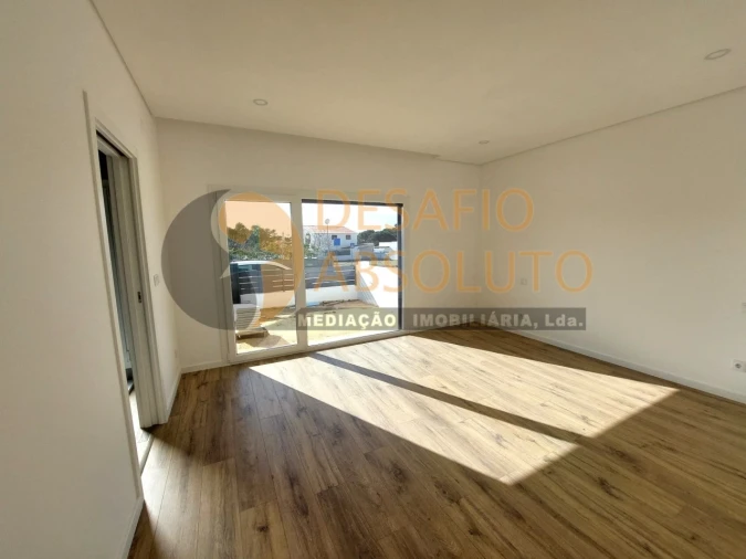 Moradia T3 para Venda em Sesimbra (Santiago) Foto 13