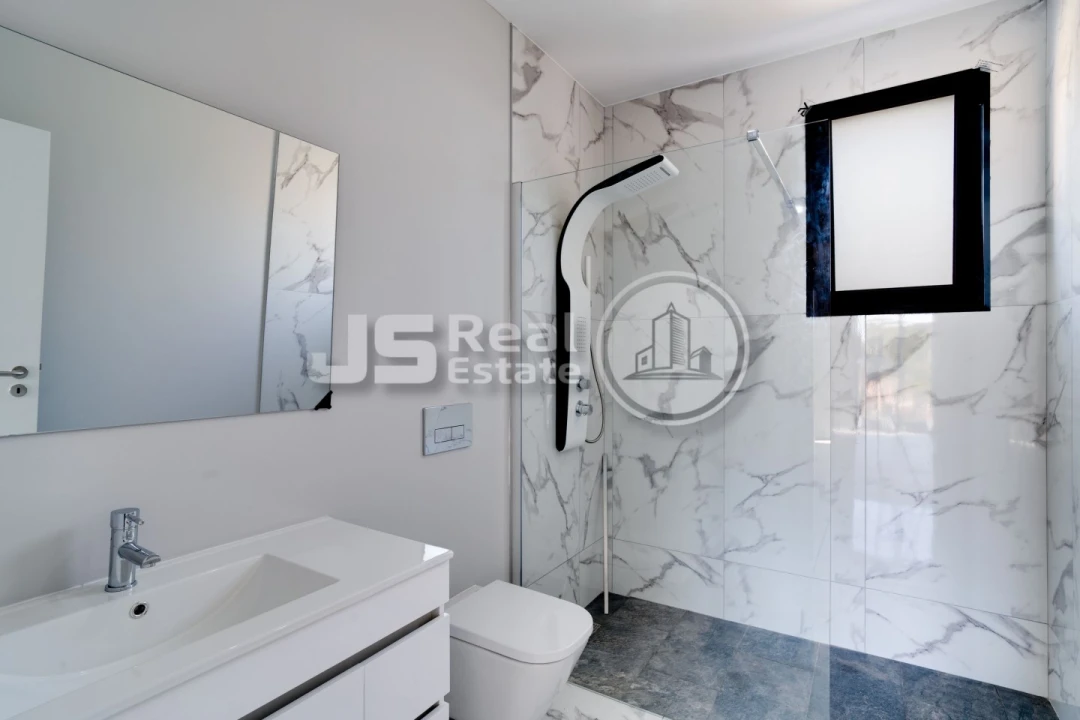 Moradia T3 para Venda em São Roque Foto 20