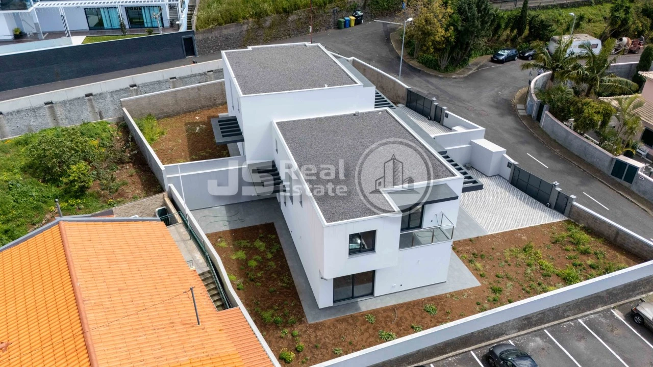 Moradia T3 para Venda em São Roque Foto 33