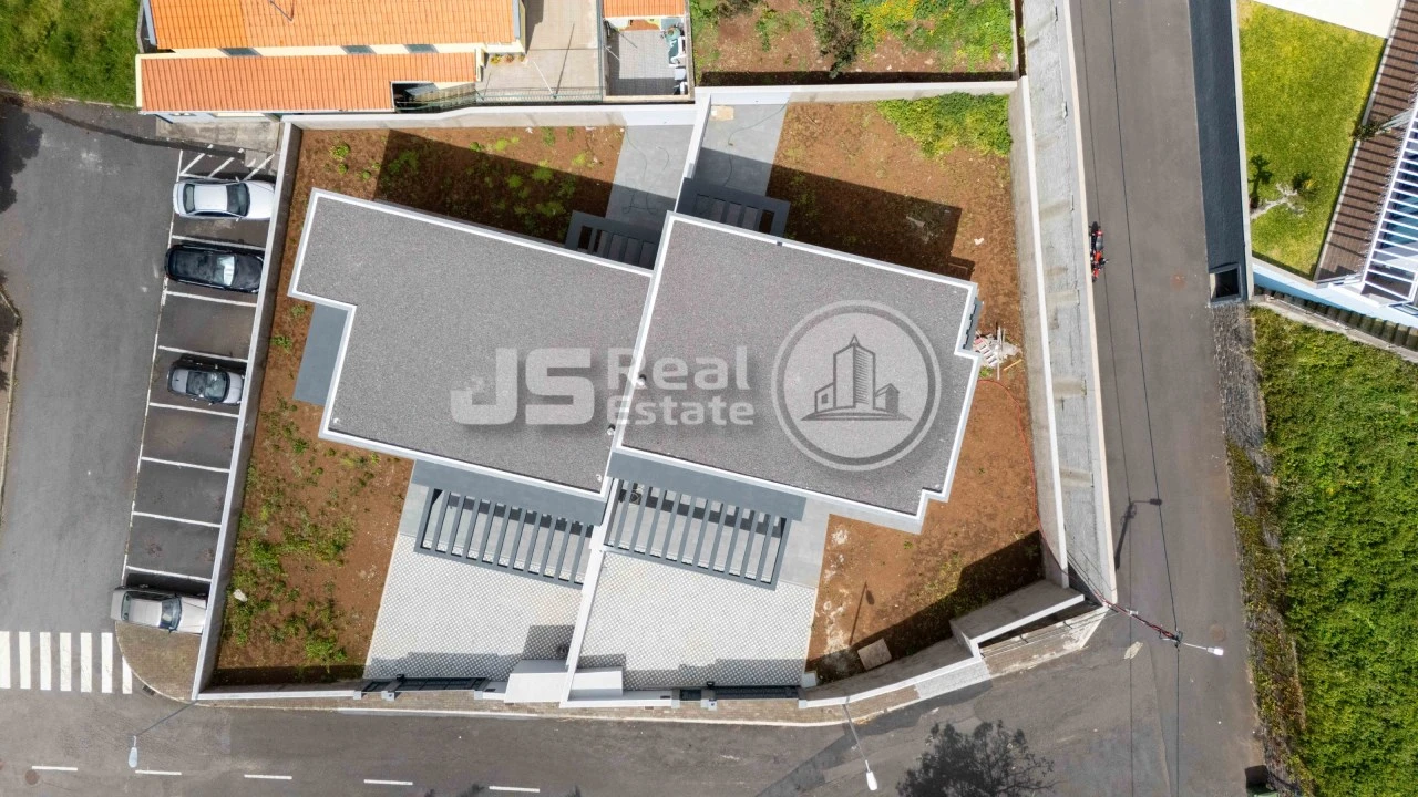 Moradia T3 para Venda em São Roque Foto 34