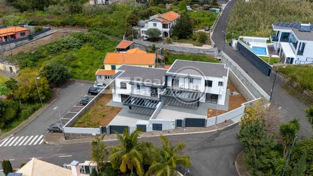 Moradia T3 para Venda em São Roque Foto 37