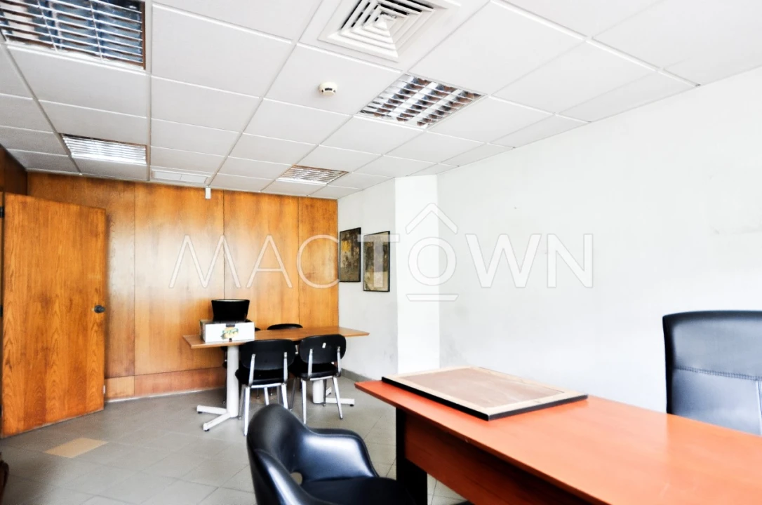 Armazém para Venda em Campo de Ourique Foto 1