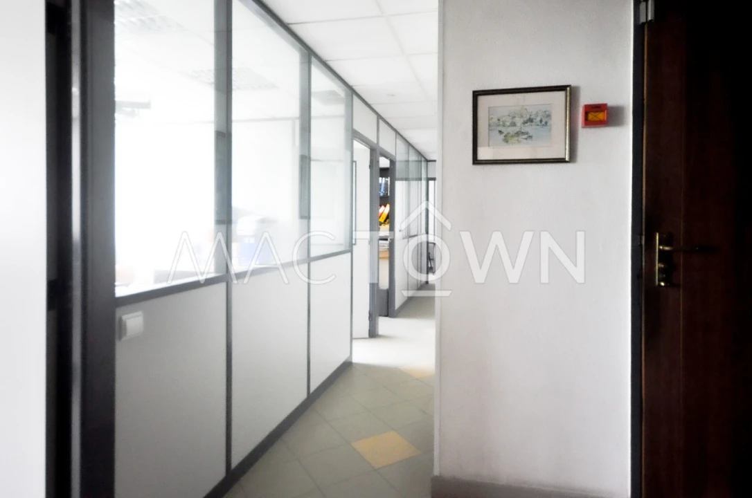 Armazém para Venda em Campo de Ourique Foto 11