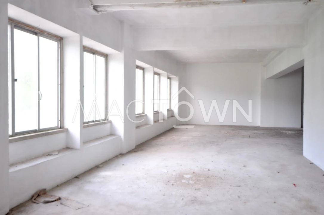 Armazém para Venda em Campo de Ourique Foto 3