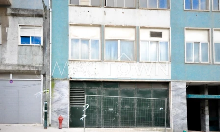 Armazém para Venda em Campo de Ourique