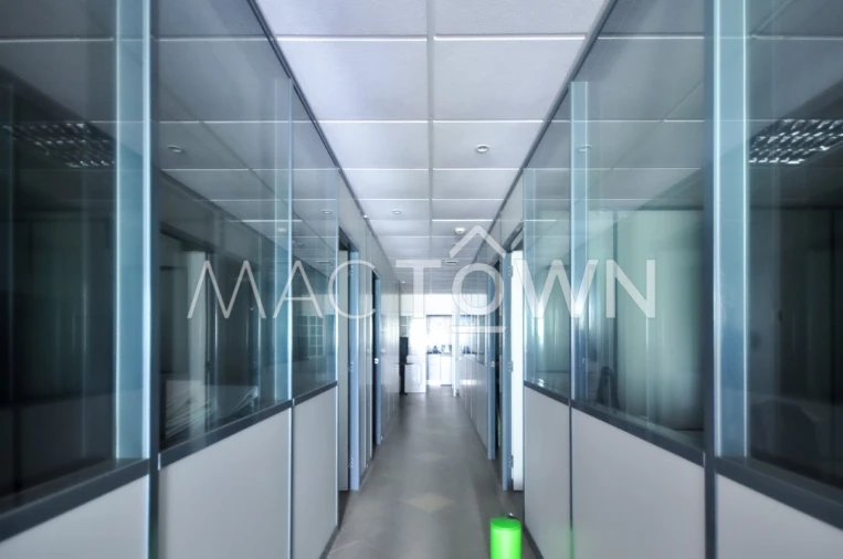 Armazém para Venda em Campo de Ourique Foto 2