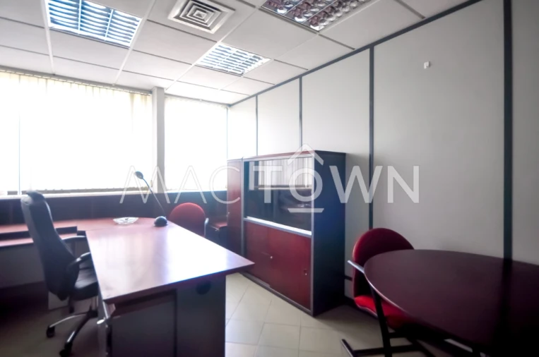 Armazém para Venda em Campo de Ourique Foto 10