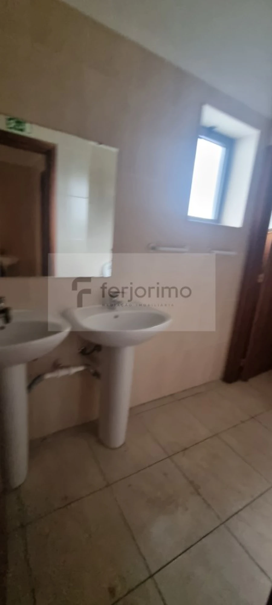 Armazém para Venda em Fermentões Foto 11