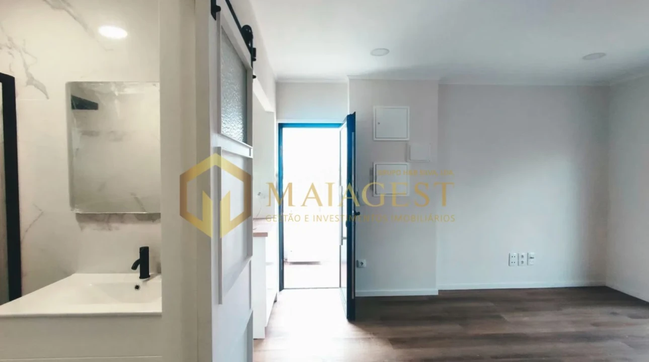 Moradia T2 para Venda em Santa Marinha e São Pedro da Afurada Foto 2